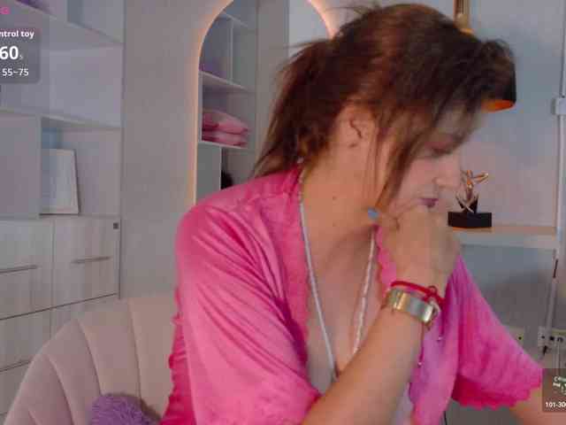 Adriana-gold webcam