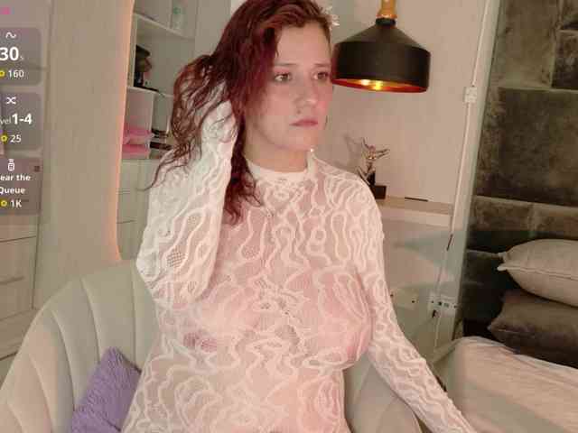 Adriana-gold webcam