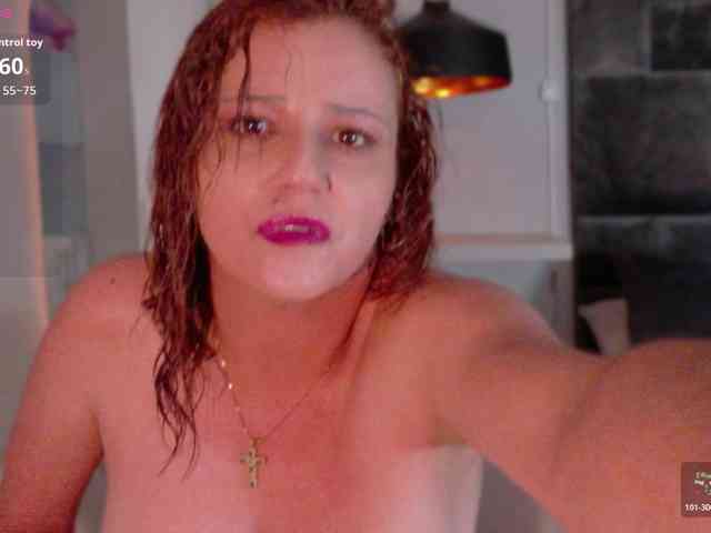 Adriana-gold webcam