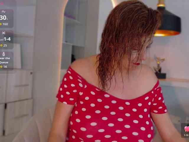 Adriana-gold webcam
