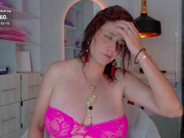 Adriana-gold webcam