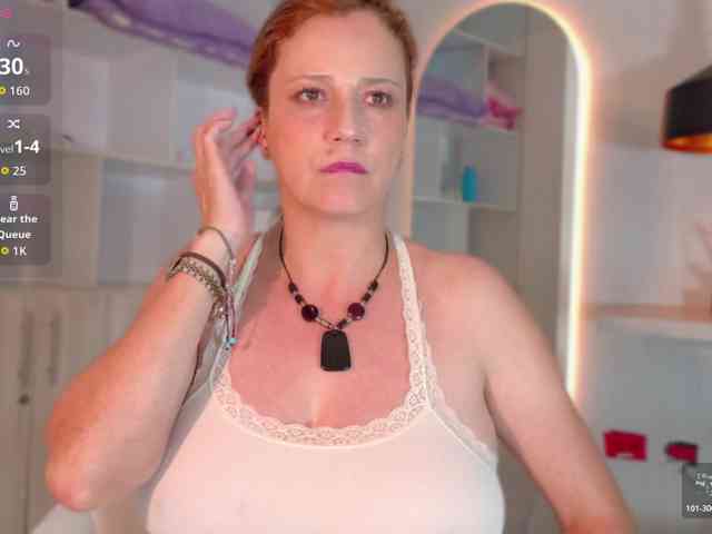 Adriana-gold webcam
