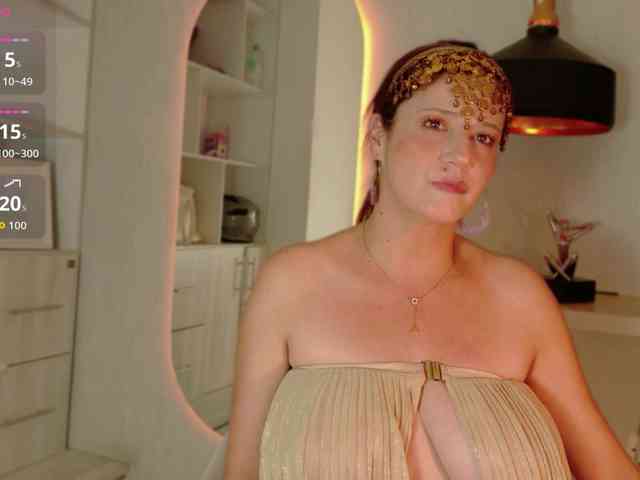 Adriana-gold webcam