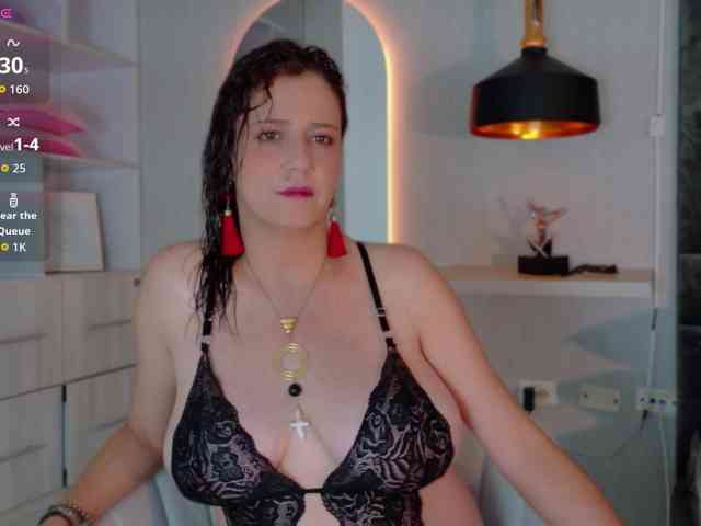Adriana-gold webcam