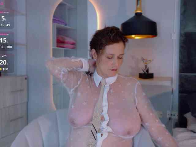Adriana-gold webcam