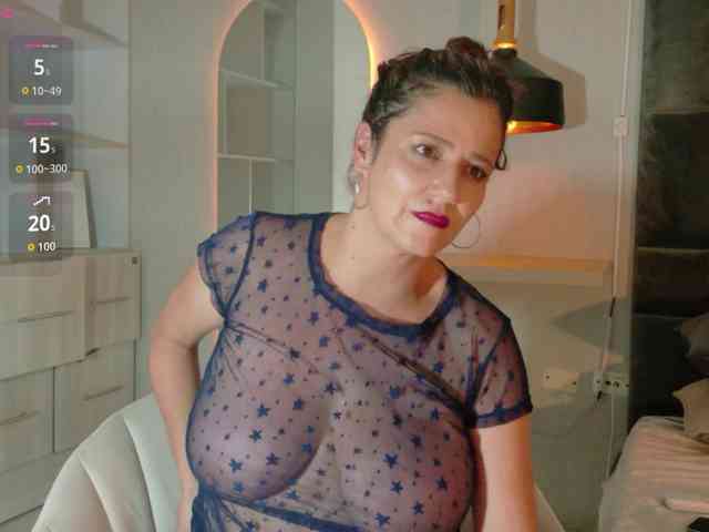 Adriana-gold