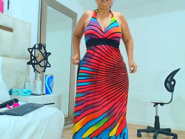 Sara-BigAss live cam on BongaCams