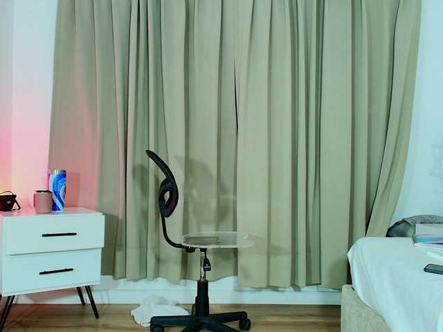 Sara-BigAss