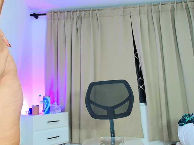 Sara-BigAss