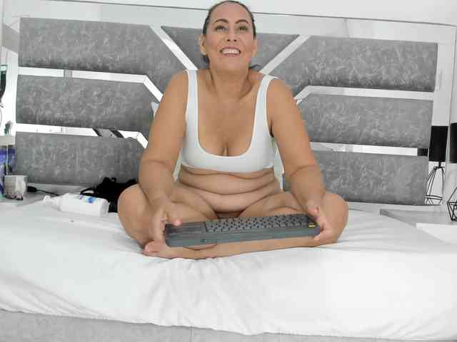 Sara-BigAss webcam