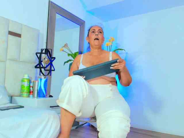 Sara-BigAss webcam