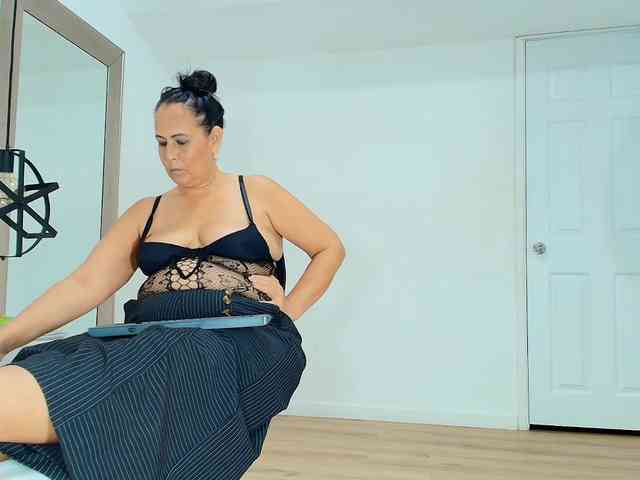 Sara-BigAss webcam