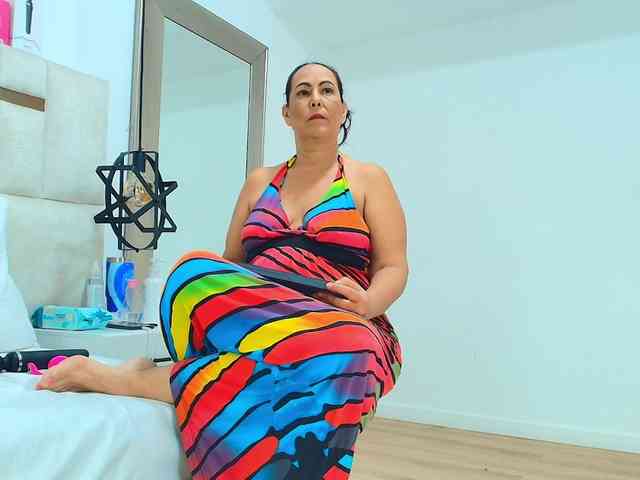 Sara-BigAss webcam