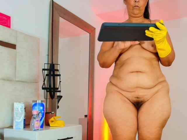 Sara-BigAss webcam