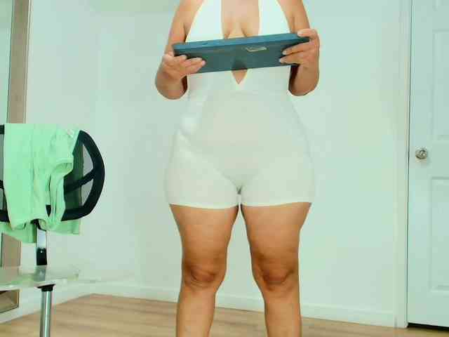 Sara-BigAss webcam