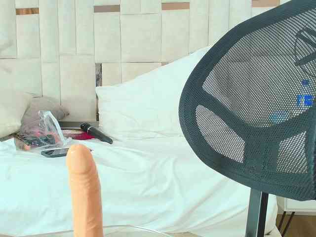 Sara-BigAss webcam