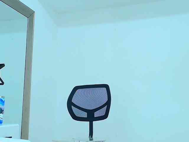 Sara-BigAss webcam