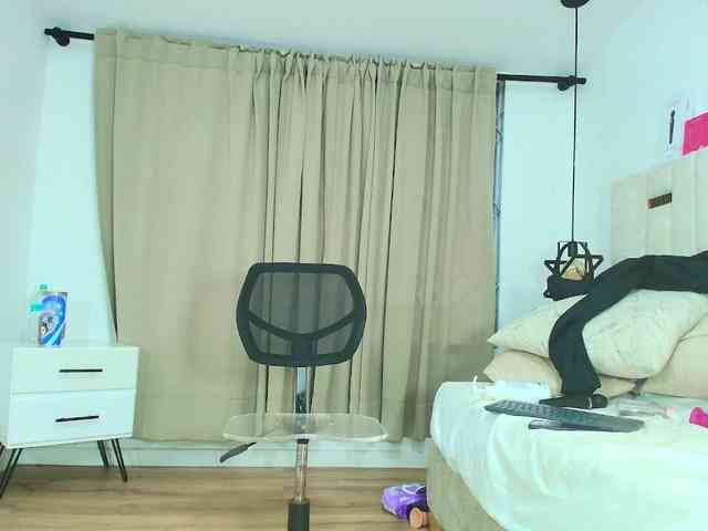 Sara-BigAss webcam