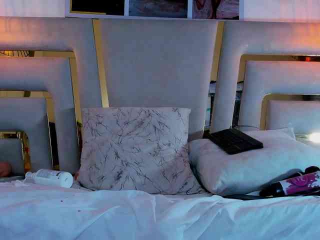 Sara-BigAss webcam