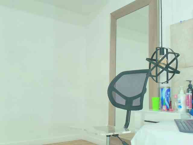 Sara-BigAss webcam