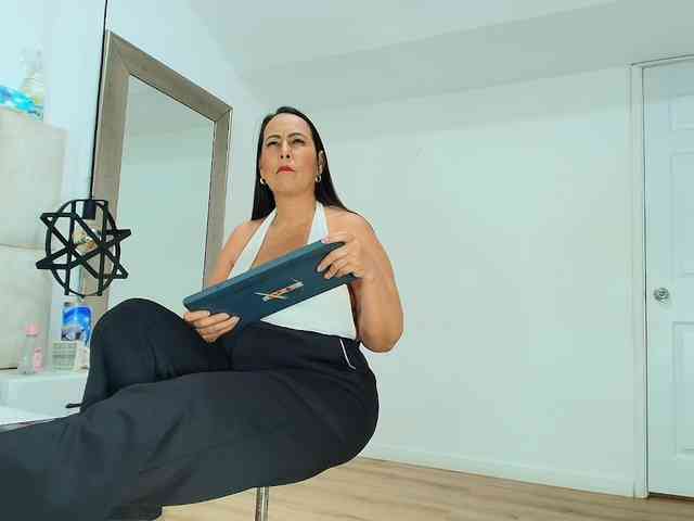 Sara-BigAss webcam