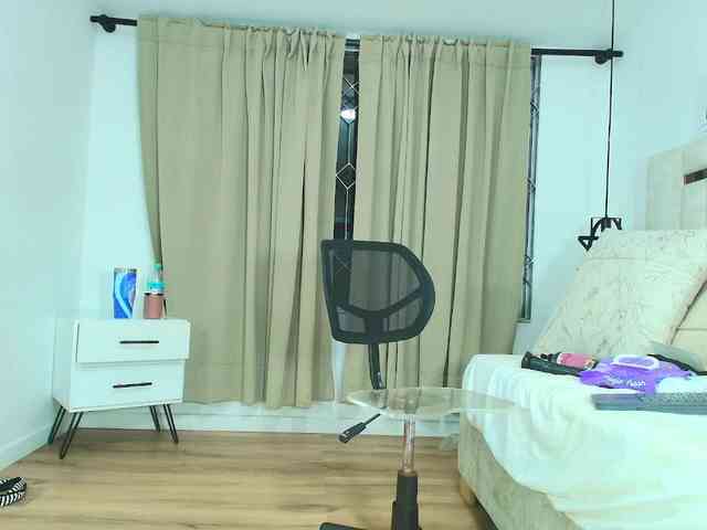Sara-BigAss webcam