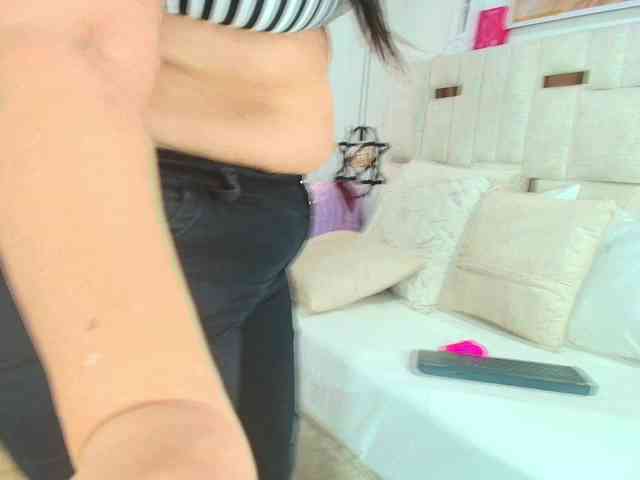 Sara-BigAss webcam