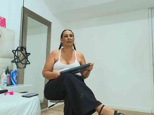 Sara-BigAss