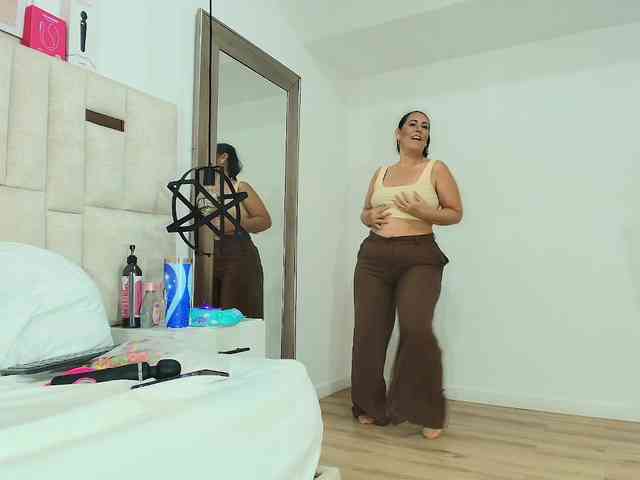 Sara-BigAss webcam