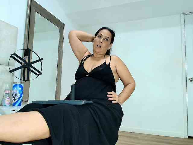 Sara-BigAss webcam
