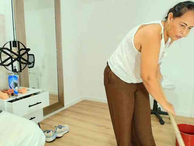 Sara-BigAss webcam