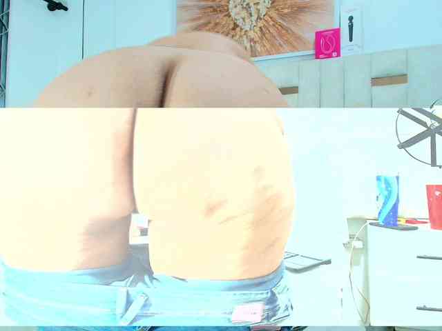 Sara-BigAss webcam