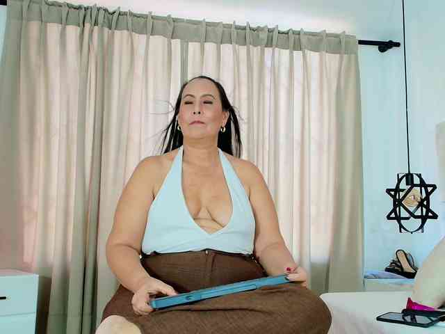 Sara-BigAss webcam