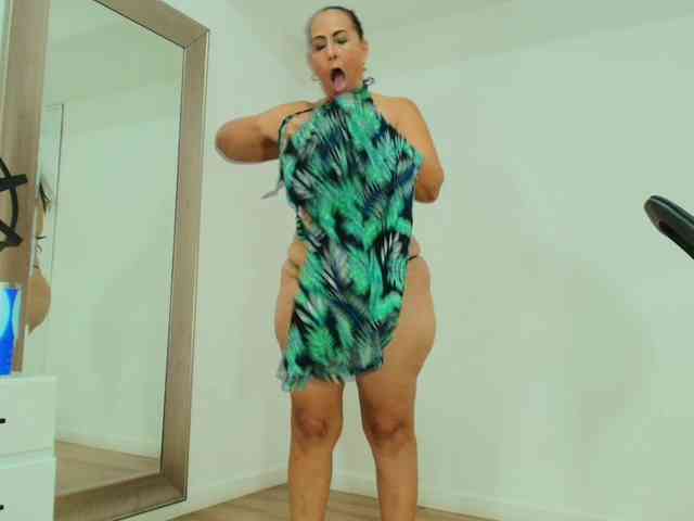 Sara-BigAss