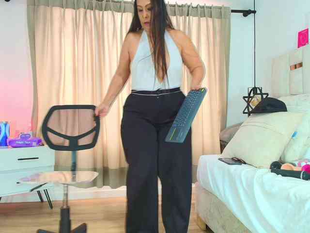 Sara-BigAss webcam