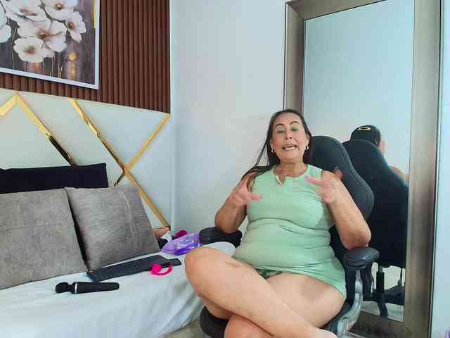 Sara-BigAss webcam