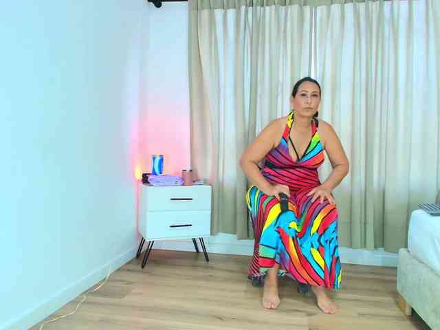 Sara-BigAss