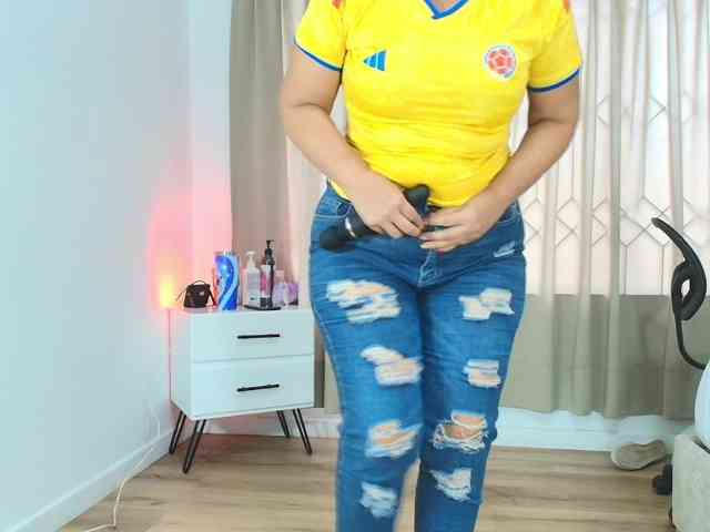 Sara-BigAss webcam