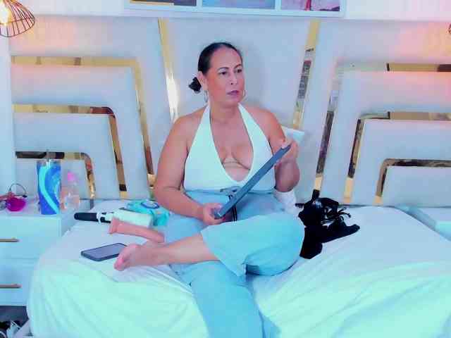 Sara-BigAss