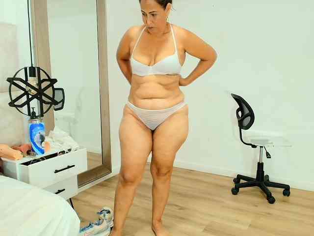 Sara-BigAss