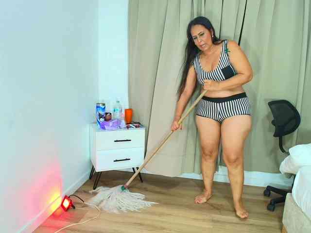 Sara-BigAss