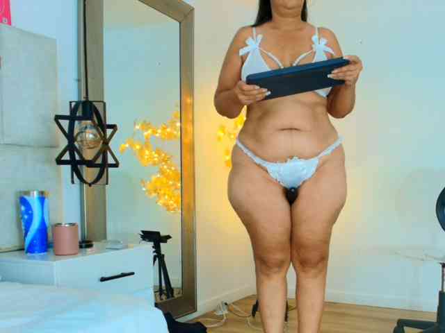 Sara-BigAss webcam