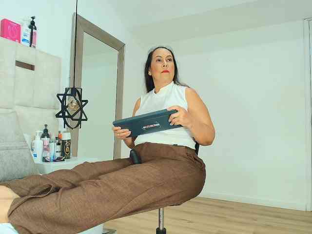 Sara-BigAss webcam