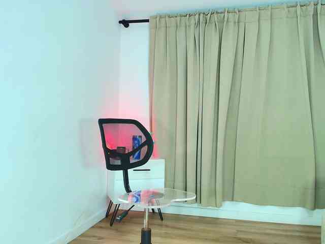 Sara-BigAss webcam