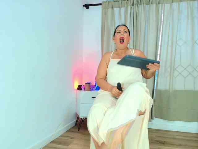 Sara-BigAss webcam