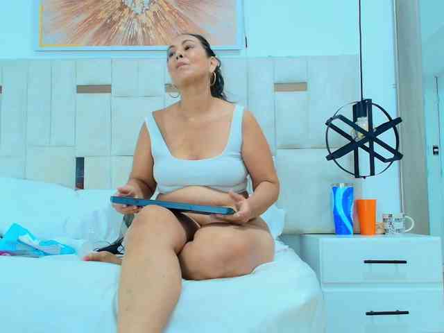 Sara-BigAss