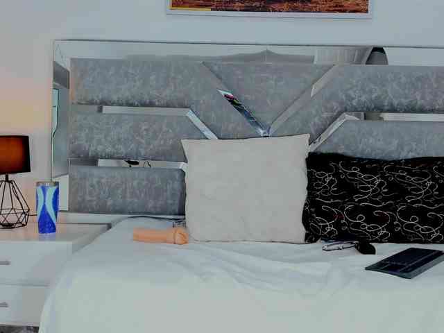 Sara-BigAss webcam
