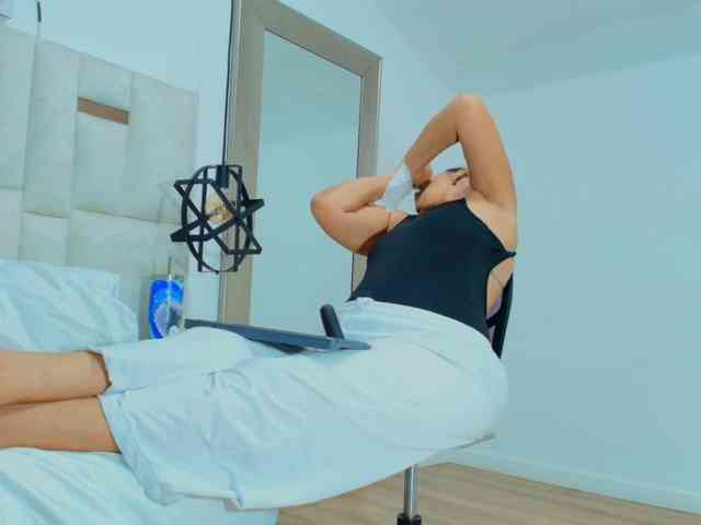 Sara-BigAss webcam