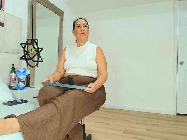 Sara-BigAss
