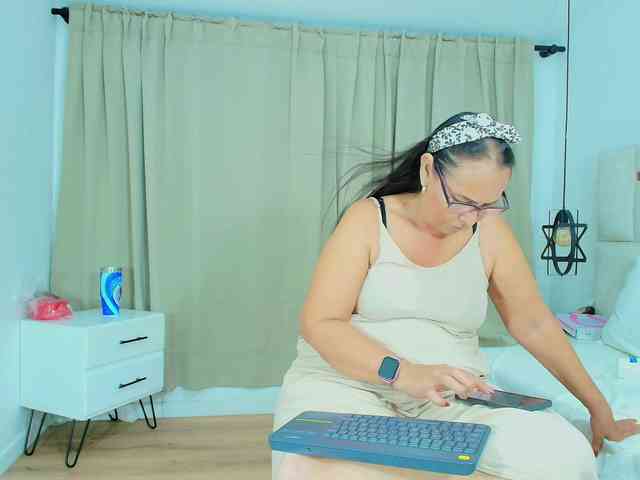 Sara-BigAss webcam